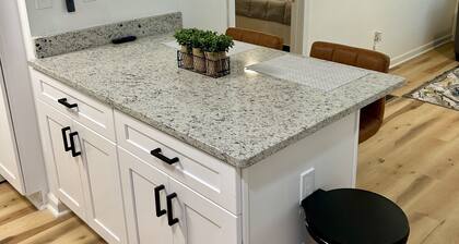 Gorgeous Newly Renovated Apartment! Atlanta