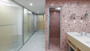 Shared Dormitory, Women only | Bathroom | Shower, rainfall showerhead, hair dryer, slippers - WeFlow Hostel - Shanghai Xintiandi (Shanghai)