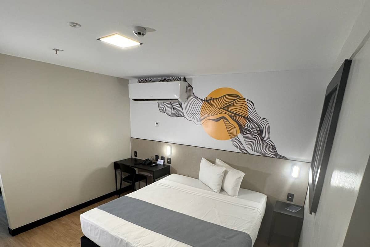 Deluxe Room | In-room safe, desk, laptop workspace, blackout curtains