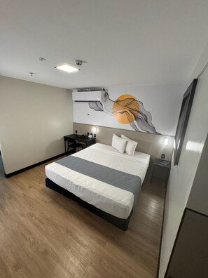 Deluxe Room | In-room safe, desk, laptop workspace, blackout drapes - WA Hotel Fortaleza (Fortaleza)