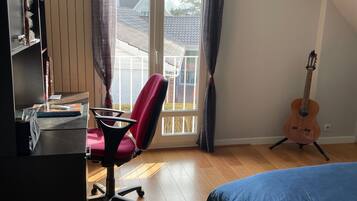 2 chambres, fer et planche Ă repasser, Wi-Fi gratuit, draps fournis