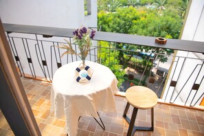 Comfort Shared Dormitory, bed in 12 beds room | Free WiFi, bed sheets - Grandma Lu Saigon - Pham Ngu Lao Str (Ho Chi Minh City)