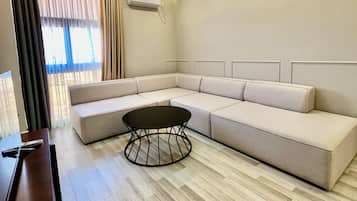Family Apartment | 1 bedroom, Egyptian cotton sheets, premium bedding, down comforters