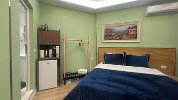 Egyptian cotton sheets, premium bedding, down duvets, Tempur-Pedic beds