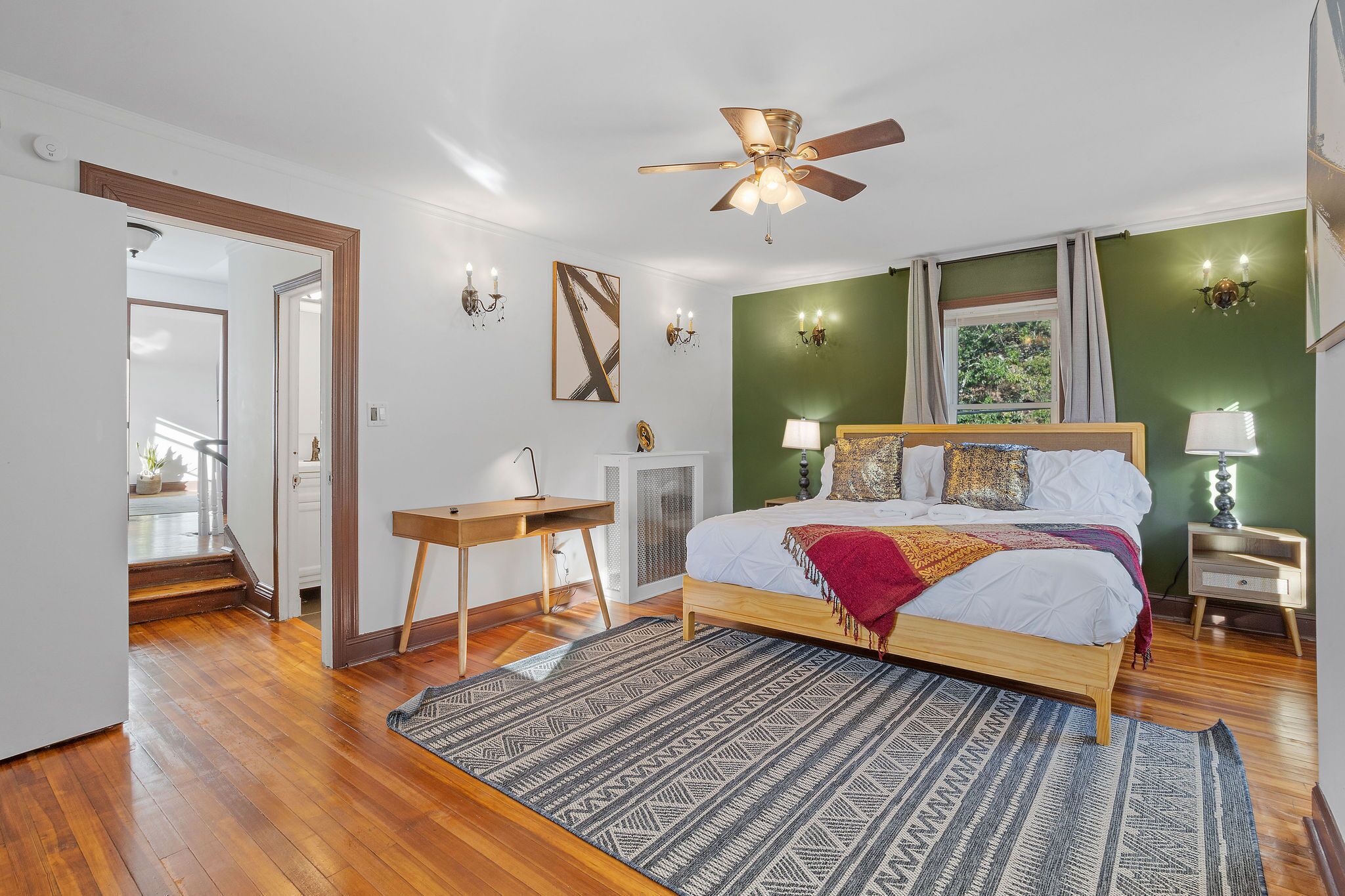 4 chambres, fer et planche à repasser, Wi-Fi gratuit, draps fournis