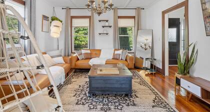 Victorian 4BR/2BA Modern Home