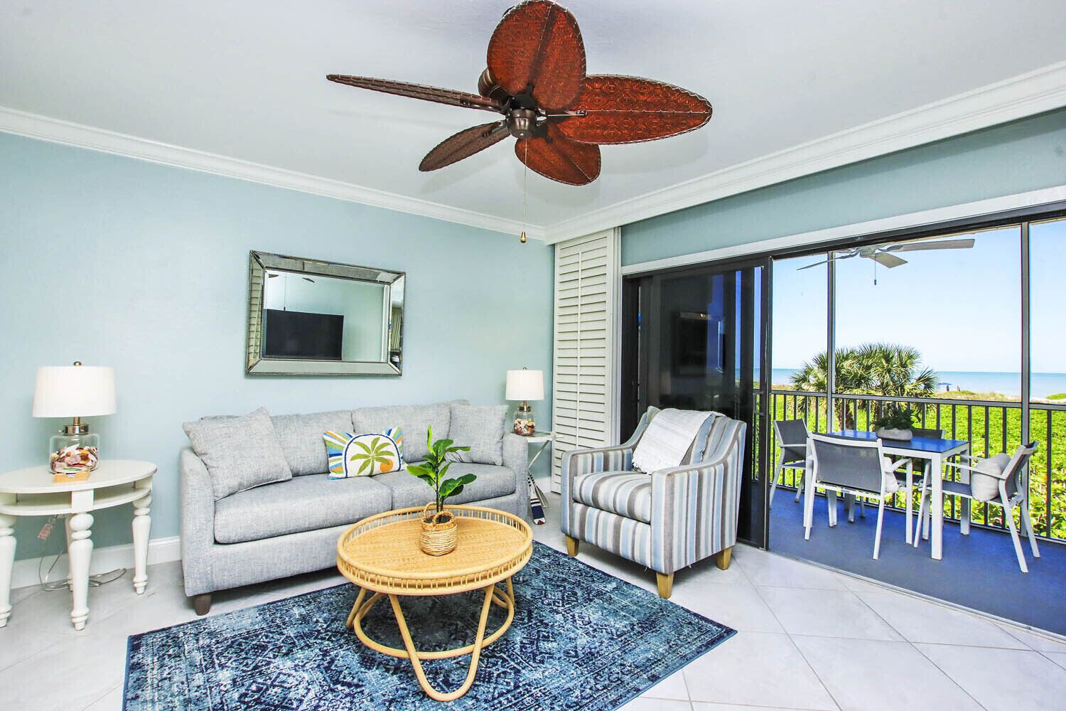 Paradise Awaits at South Seas Beach Villa 2011