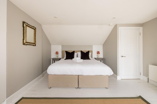 3 soverom, strykejern/-brett, wi-fi (inkludert) og sengetøy