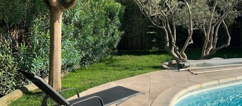 BEAUTIFUL AC HOUSE WITH SWIMMING POOL AIX CENTER