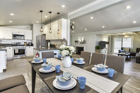 Dining - Walk across the street to Disneyland parking. Fireworks show from front porch! (Anaheim)