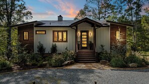 Exterior - Last minute booking  for 10% discount! Days available in June! (Blue Ridge)