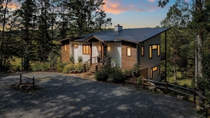 Exterior - Last minute booking  for 10% discount! Days available in June! (Blue Ridge)