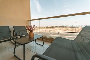 Terrace/patio - Cozy Studio with Balcony in The Greens (Dubai)