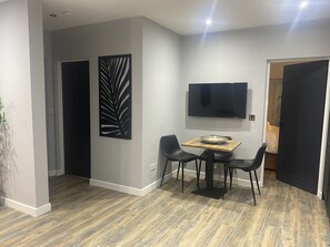 تناول الطعام