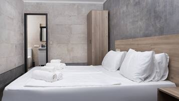 4 Schlafzimmer, Bügeleisen/Bügelbrett, WLAN, Bettwäsche
