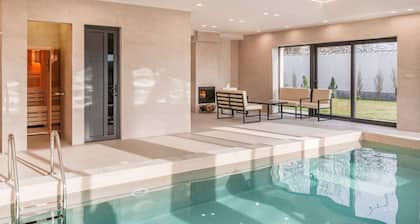 Villa with Sauna, Pool and Amazing view and 4 bedrooms