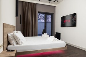 4 室のベッドルーム、アイロン / アイロン台、WiFi、ベッドシーツ