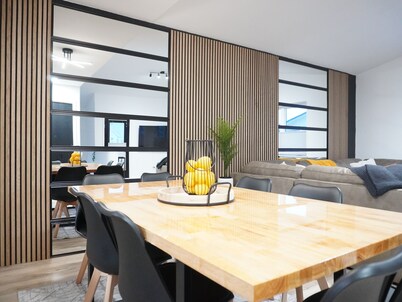 Escape to Serenity: Cozy Alaskan Retreat with Private Indoor Sauna