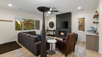 Smart TV, fireplace, offices, computer monitors