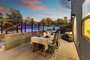 Outdoor dining