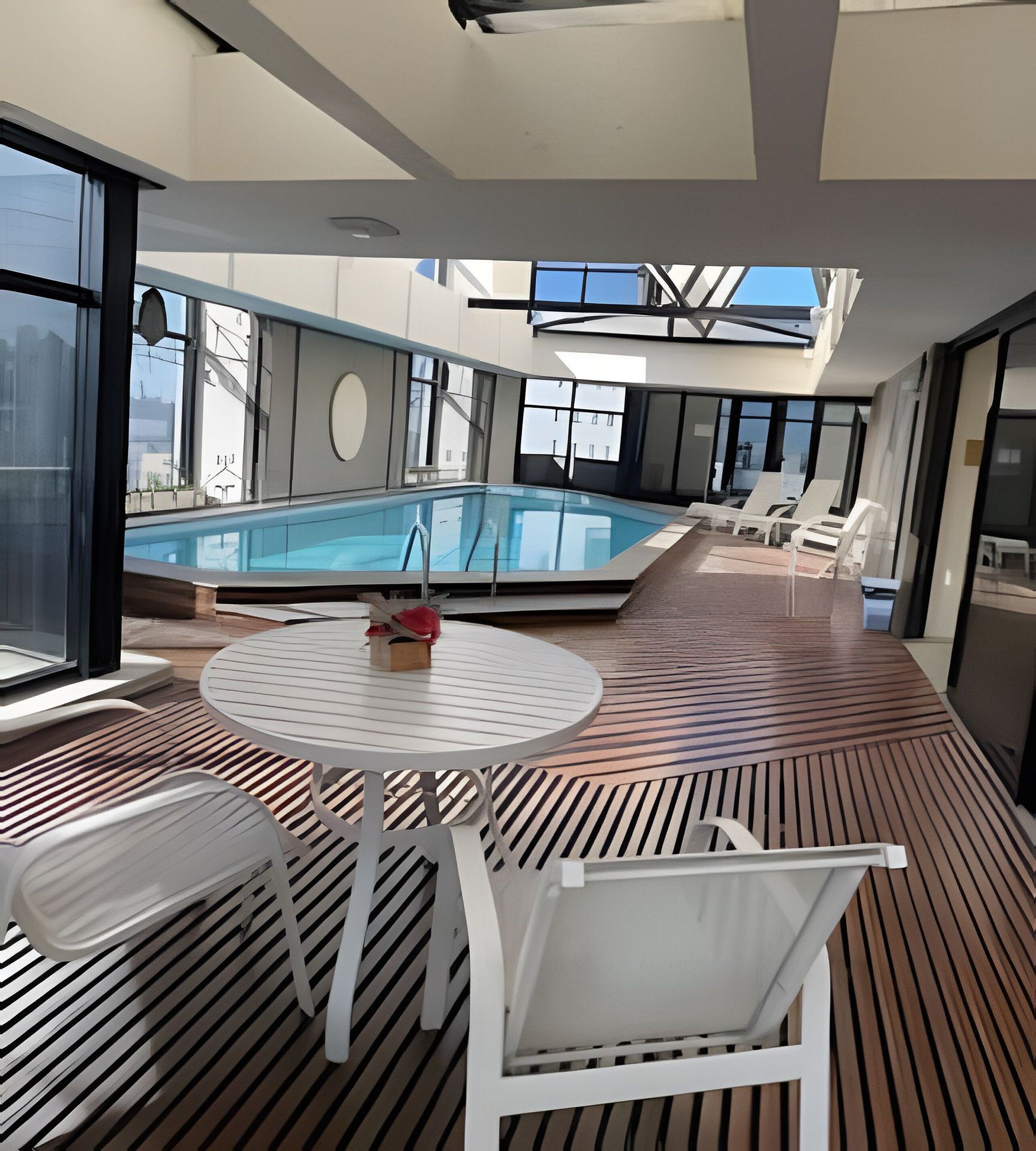 アパートメント | プール | 屋外プール、温水プール、プール パラソル、サンラウンジャー