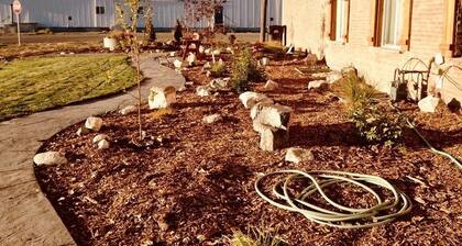 Quaint 100-Year-Old Historic Building Apt#3: Cozy Stay!