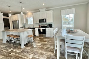 Køleskab, mikrobølgeovn, ovn, opvaskemaskine