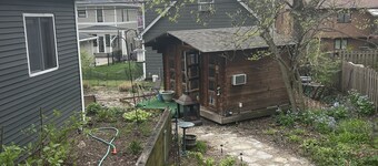 Pet Friendly-Cozy 1-bedroom apartment just 6 minutes drive to Morton Arboretum