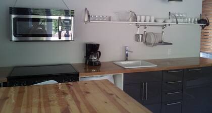 Studio D'emile et une Nuit, Très Bien Situé à Mont-tremblant, Près de Tout