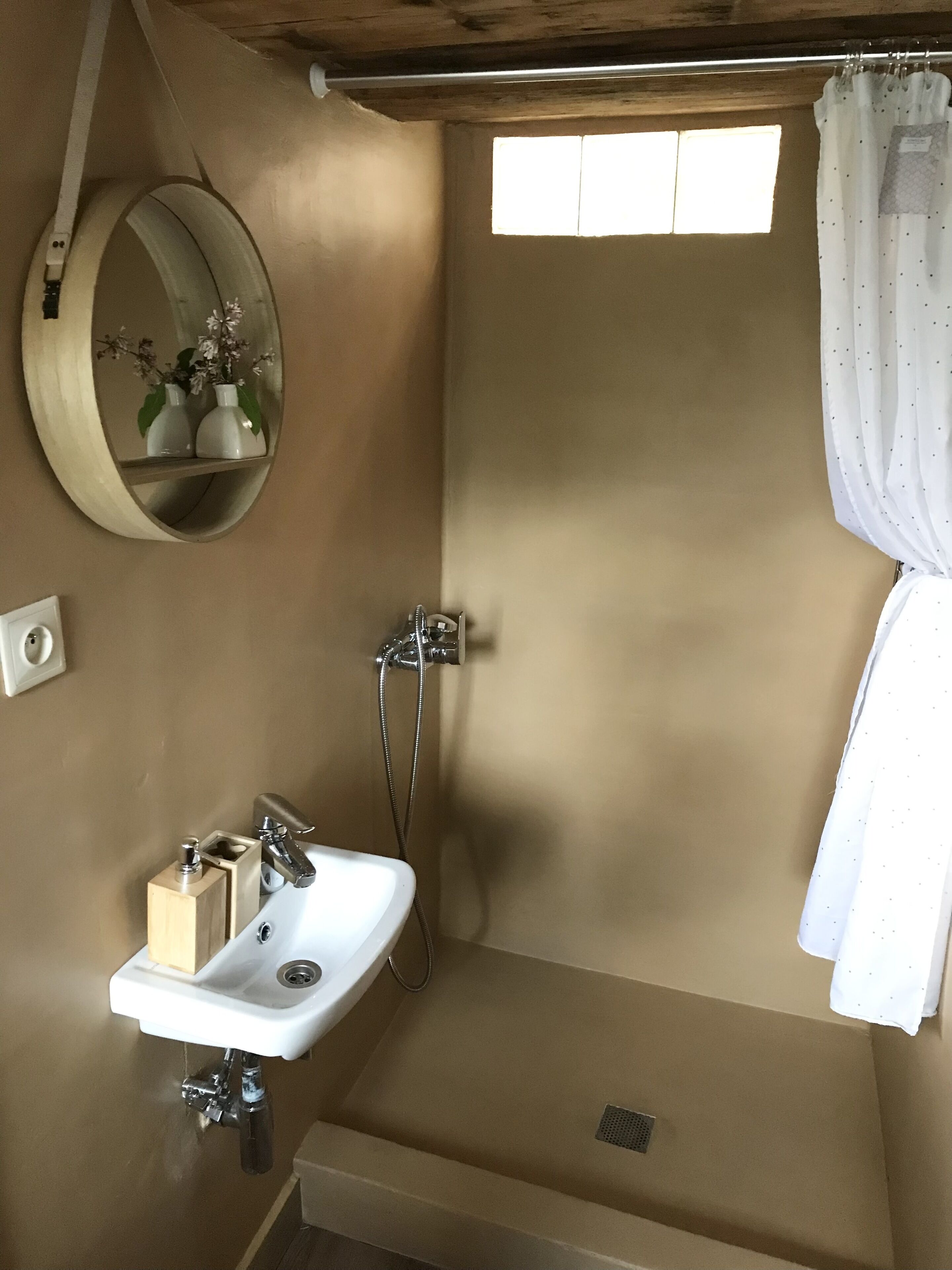 Kabin Tradisional, Bebas Asap Rokok, dapur kecil | Kamar mandi | Pengering rambut