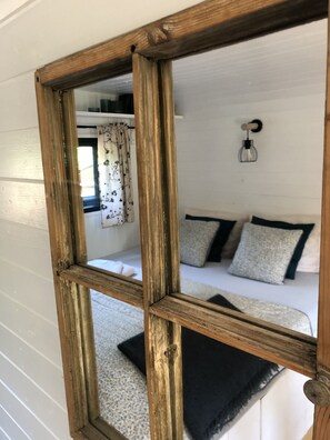 Traditional Cabin, Non Smoking, Kitchenette | 1 bedroom - Kouzelná maringotka (Chribska)