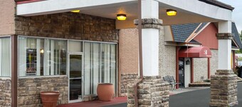 Super 8 by Wyndham Youngstown/girard