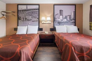Room - Super 8 by Wyndham Youngstown/girard (Girard)