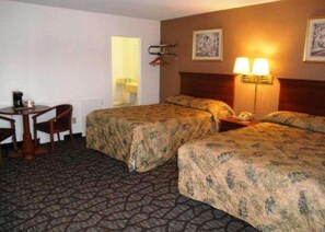 Room - Super 8 by Wyndham Youngstown/girard (Girard)