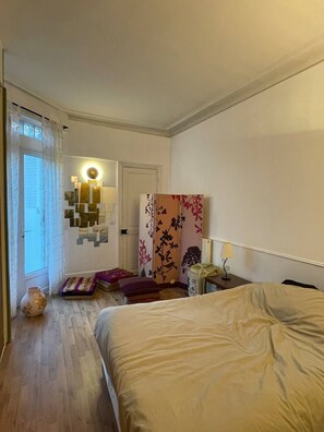 2 bedrooms, iron/ironing board, WiFi, bed sheets - Appartement Spacieux et Clair - Buttes Chaumont (Paris)