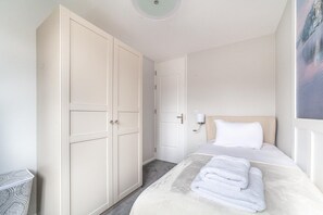 3 Schlafzimmer, Bügeleisen/Bügelbrett, WLAN, Bettwäsche