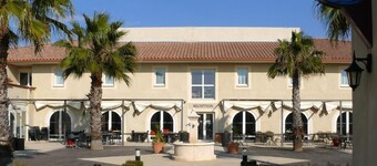 Hôtel Restaurant Les Jasses de Camargue