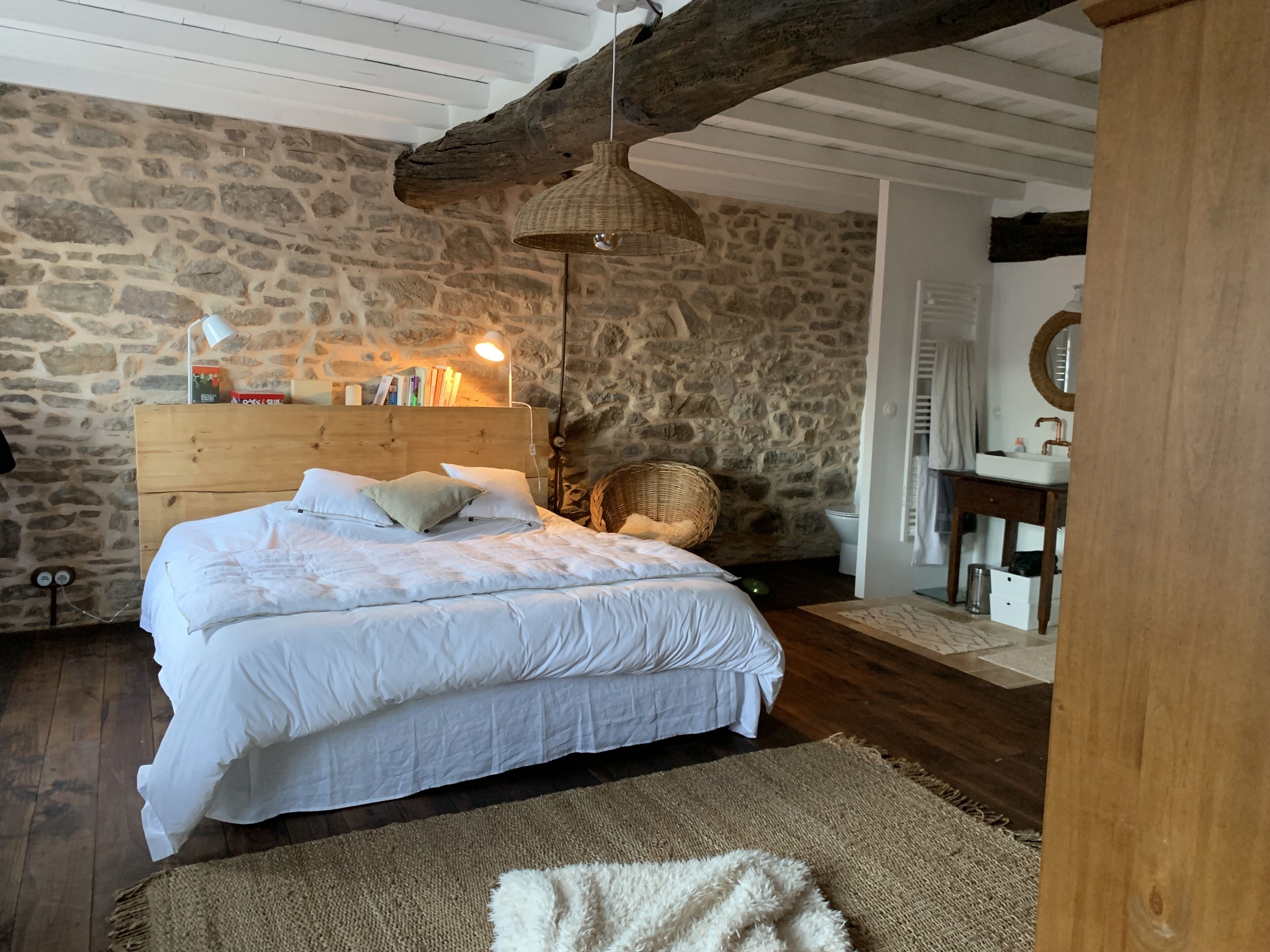 5 slaapkamers, een strijkplank/strijkijzer, wifi, beddengoed