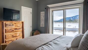 3 bedrooms, free WiFi, bed sheets