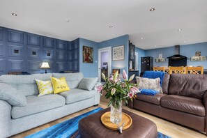 Smart TV, reproductor de DVD y libros