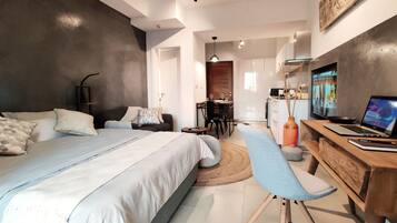 1 bedroom, in-room safe, desk, iron/ironing board