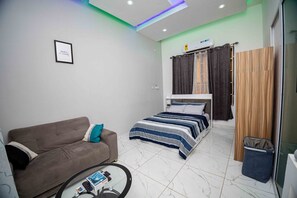 1 bedroom, iron/ironing board, free WiFi, bed sheets