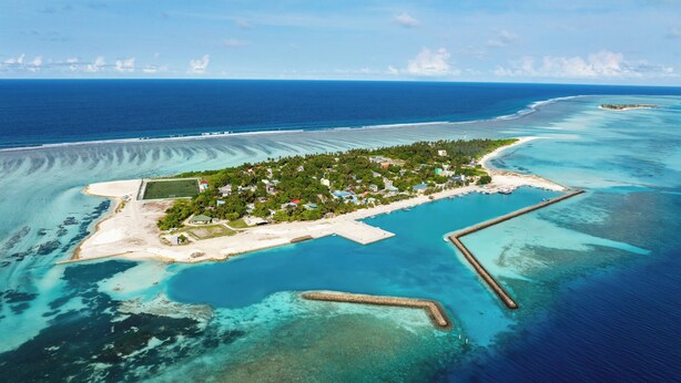 Unclassified image, 1 of 50, button - Fushi Beach Fenfushi (Fenfushi)