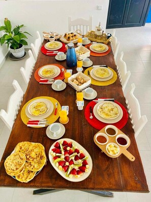 Desayuno completo incluido todos los días 