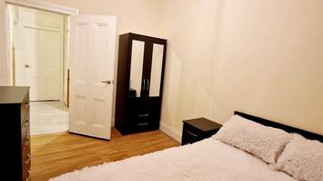 3 bedrooms, WiFi, bed sheets