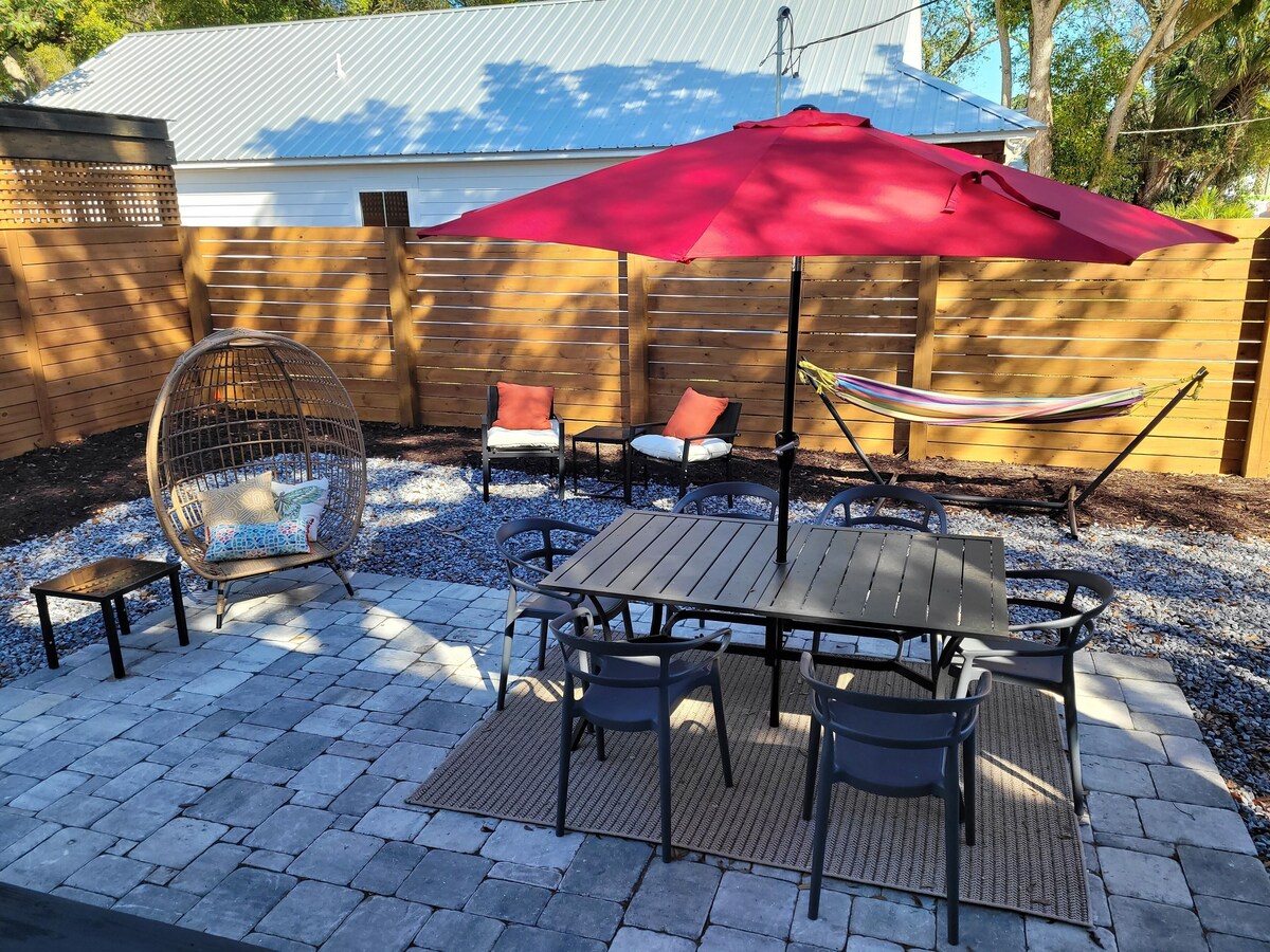 Photo 5 of NEW SuperHost House-pet friendly, remote worker, centrally located urban oasis!