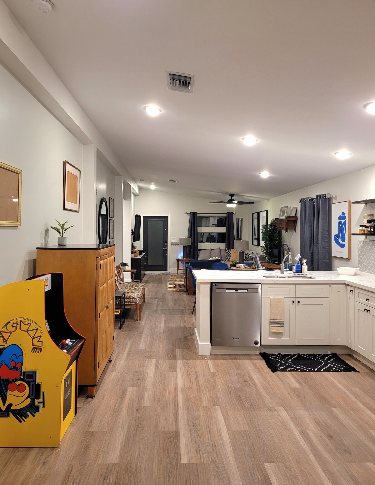 Photo 6 of NEW SuperHost House-pet friendly, remote worker, centrally located urban oasis!