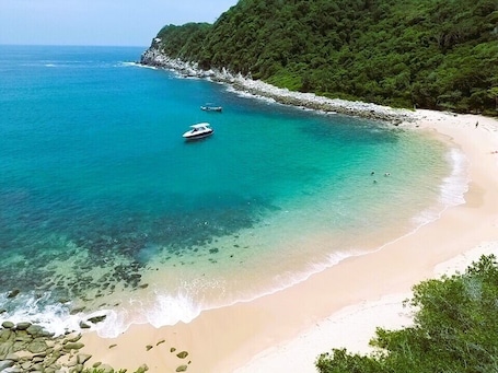Beach nearby. Casa Vanora