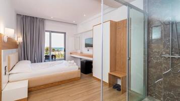 Deluxe Double Room, Sea View | Desk, free WiFi, bed sheets