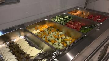 Free daily buffet breakfast